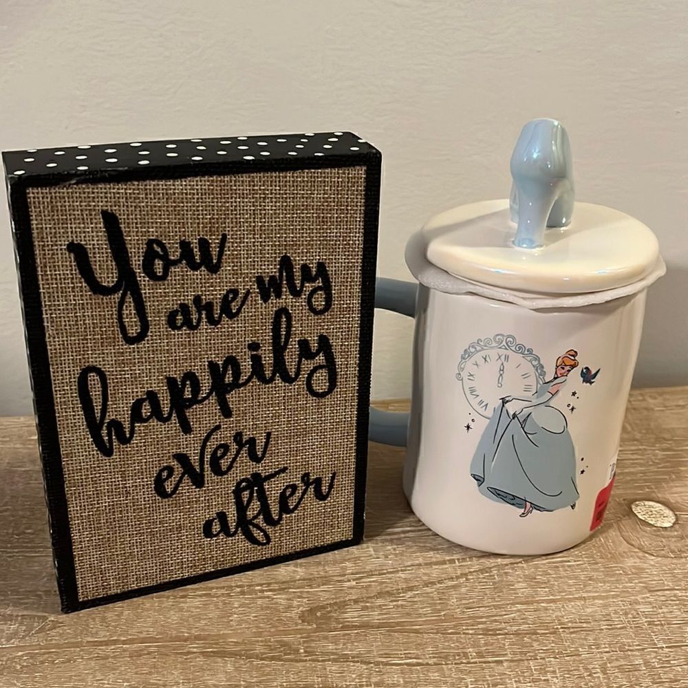 RAE DUNN NWT CINDERELLA MUG WITH TOPPER - Picture 3 of 4